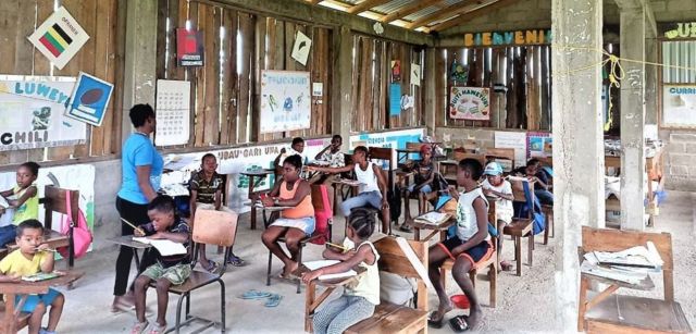 Escuela primaria de Vallecito, cuyas lecciones se imparten en la lengua garífuna, declarada Patrimonio Inmaterial de la Humanidad por la UNESCO / Foto: Ofraneh