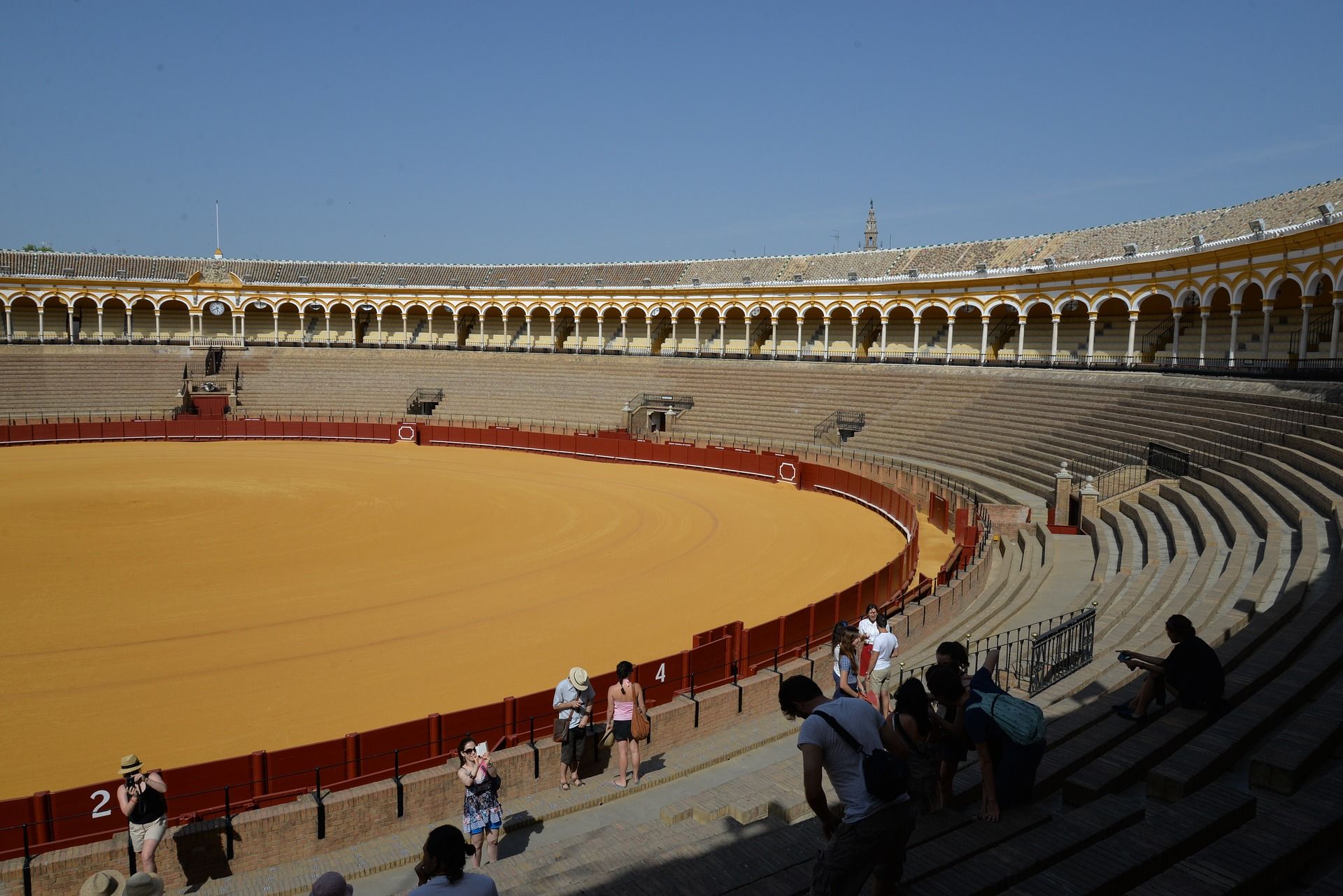 Plaza de toros. Apartar a los menores de la violencia de la tauromaquia / Foto: Pixabay