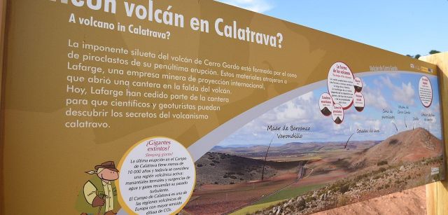 Visita al Volcán Museo Cerro Gordo en Granátula de Calatrava / CC BY-SA 2.0 Visita al Volcán Museo Cerro Gordo en Granátula de Calatrava / CC BY-SA 2.0