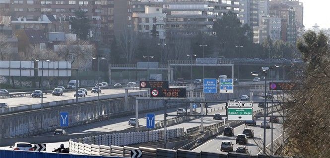 Madrid lleva siete años superando los niveles permitidos de NO2 / Foto: EP