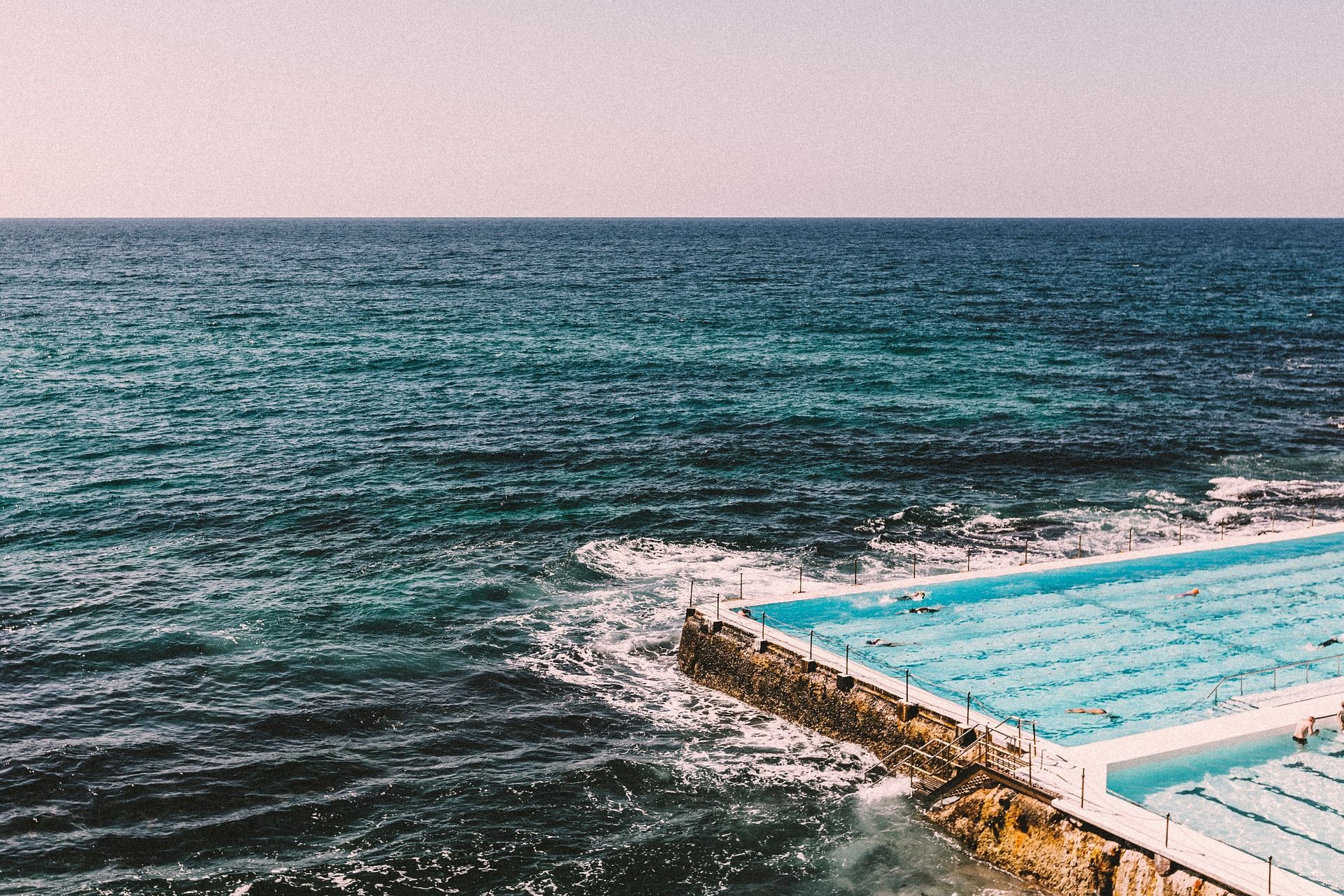 Mejor practicar en plena naturaleza que en piscinas cubiertas / Foto: Pixabay