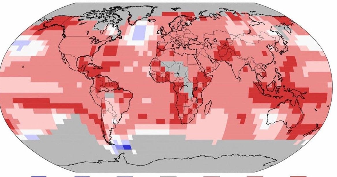 Mapamundi que muestra en rojo los lugares más cálidos que la media / Foto: NOAA