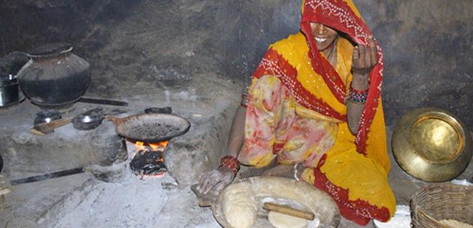 Cocinar sin carbón mejoraría el clima y