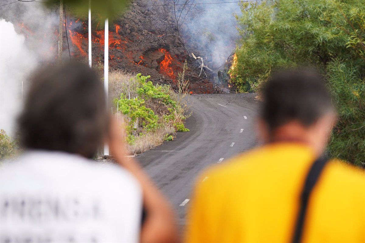 Avance de la lava del volcán de La Palma en las Islas Canarias. Riesgos de los volcanes / Foto: EP