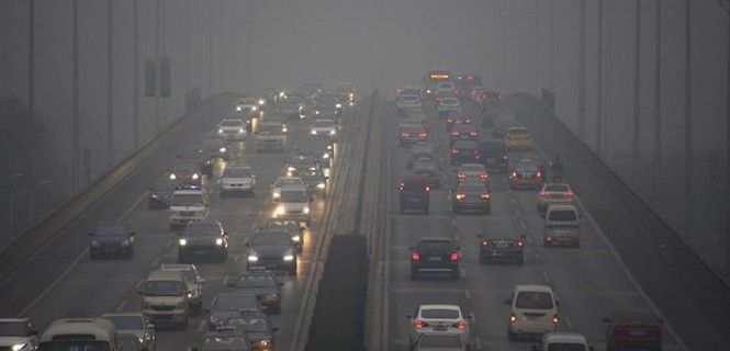 'Smog': nubes bajas formadas de dióxido de carbono, hollines y polvo en suspensión. Carbón / Foto: EP-Reuters