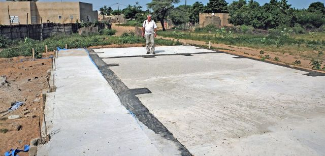 Planta cimentada de Miaka Dama, al norte de Senegal, donde la asociación va a levantar otro taller / Foto: AGP