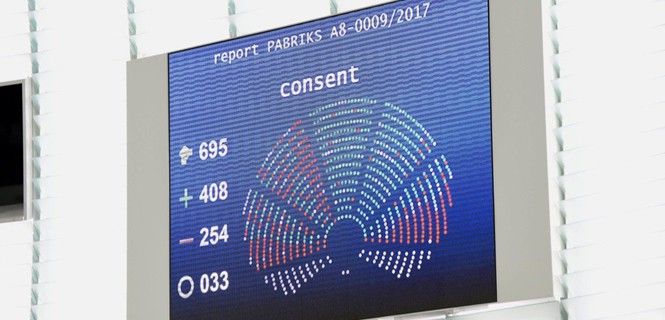 El marcador del hemiciclo con el resultado de la votación / Foto: EU 2017 - Parlamento Europeo