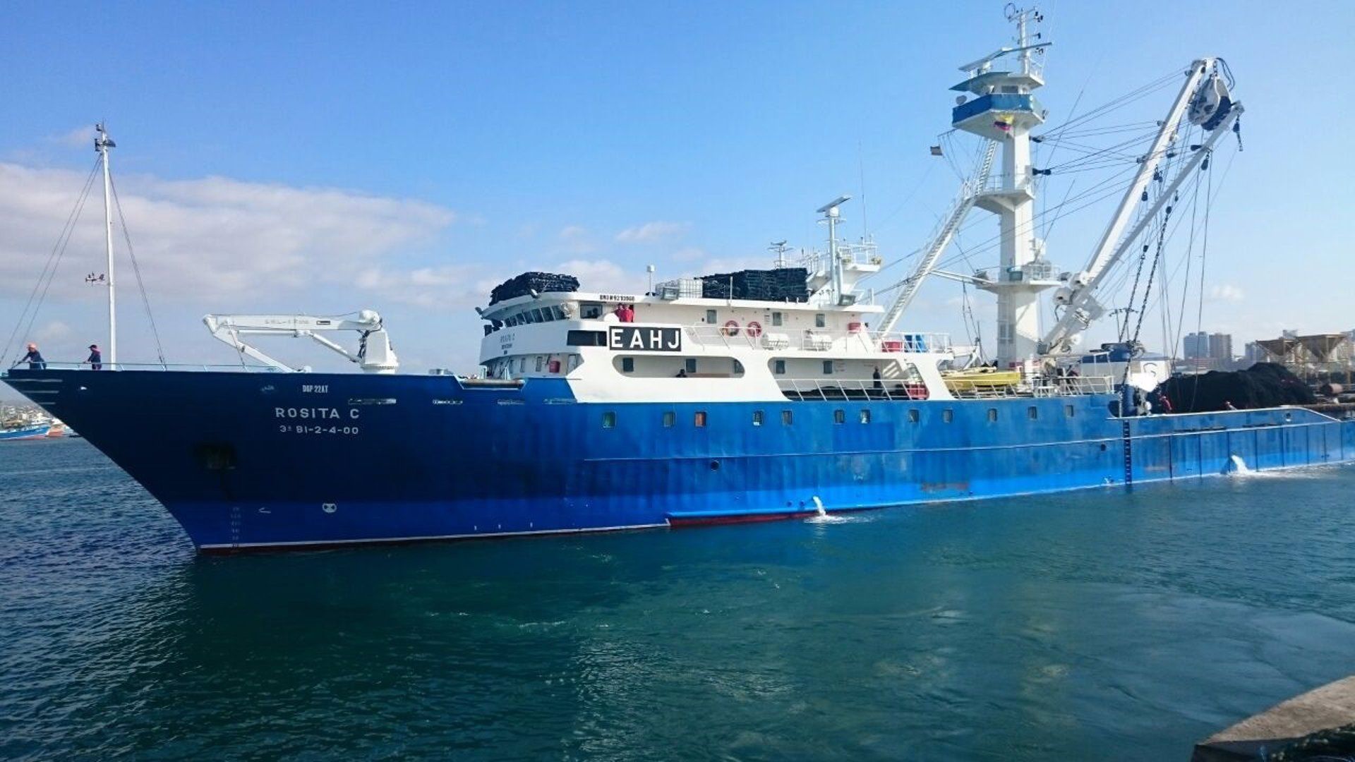 Barco palangrero. La UE no adopta sus medidas de política pesquera sostenible / Foto: EP