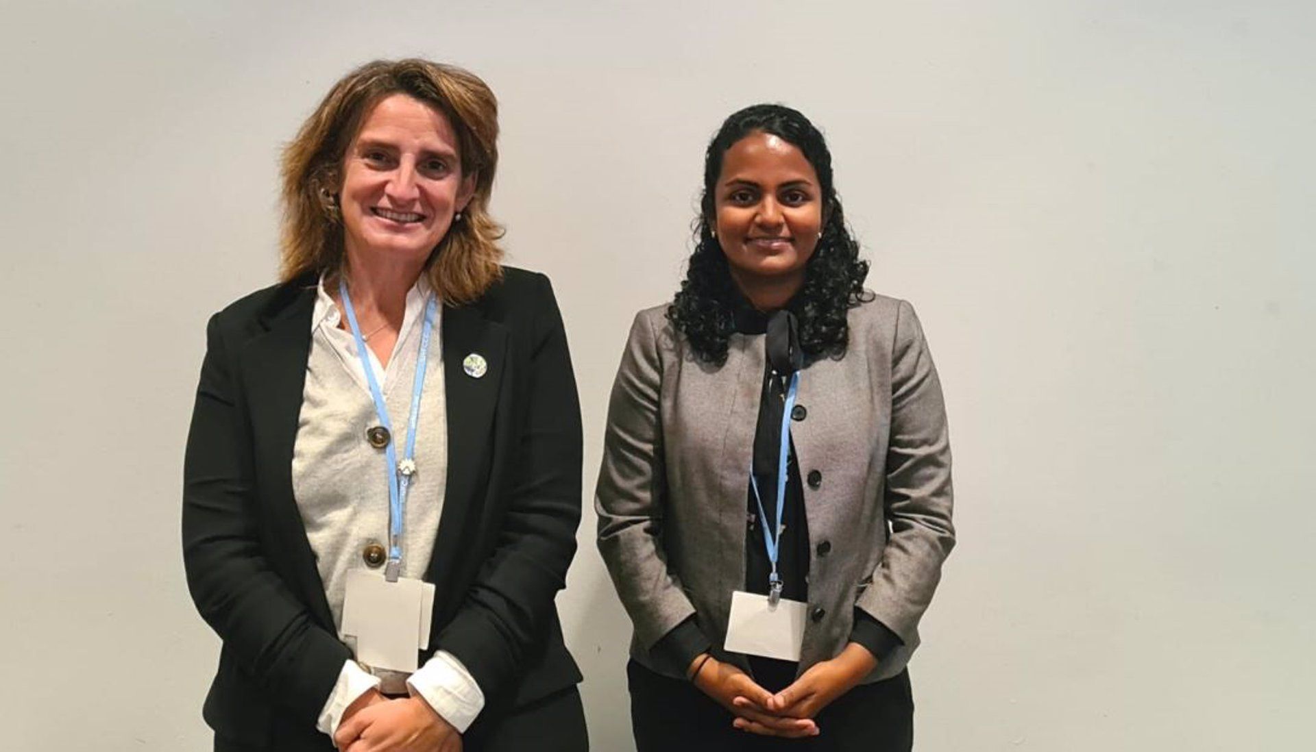 La ministra para la Transición Ecológica, Teresa Ribera, junto a la de Medio Ambiente de la República de Maldivas, Shauna Aminath /Foto: MITECO - EP