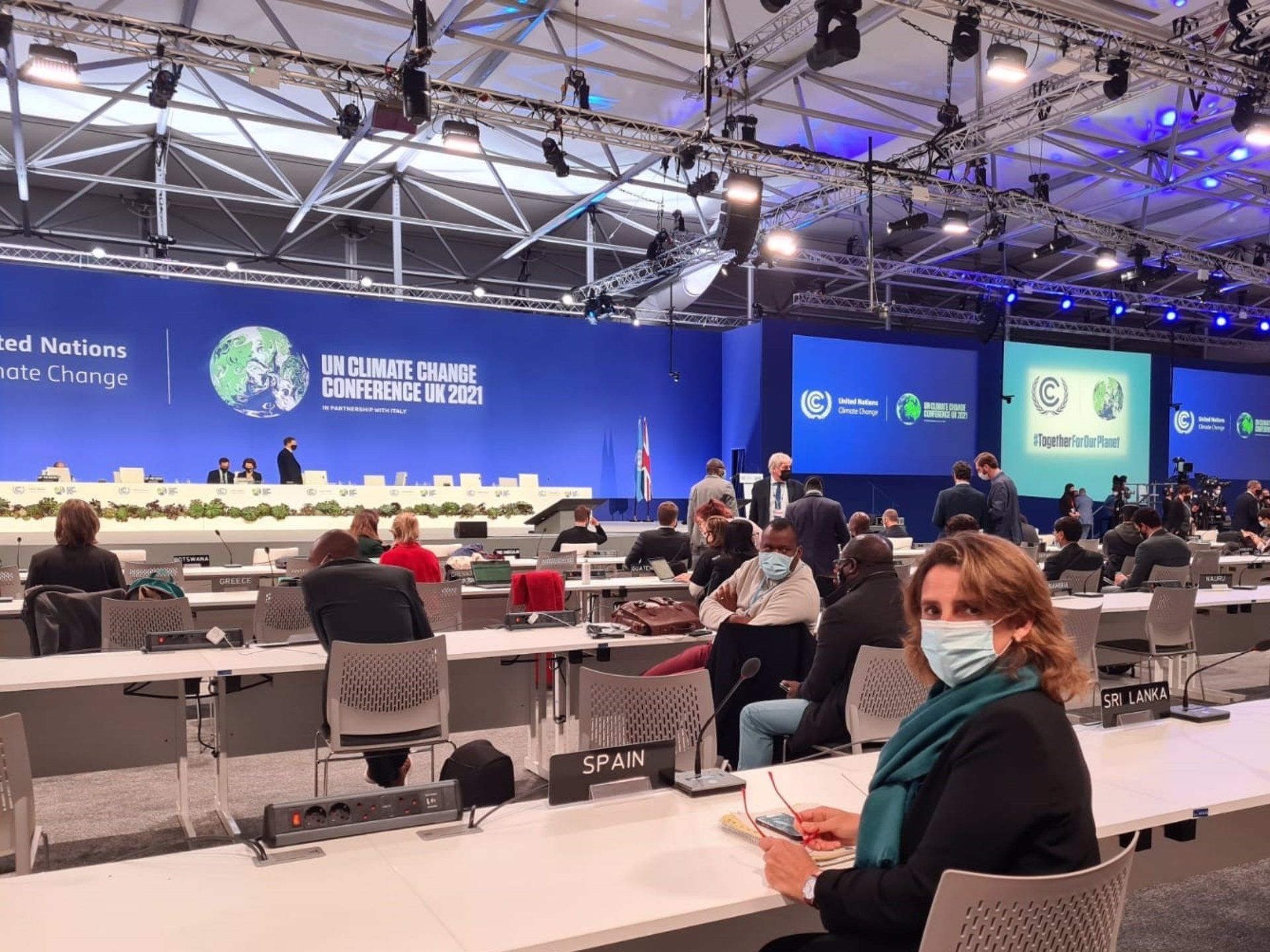 La ministra Teresa Ribera, en el plenario final de la COP26 que los Verdes Equo considera "insuficiente" el pacto climático / Foto:  MITECO - EP