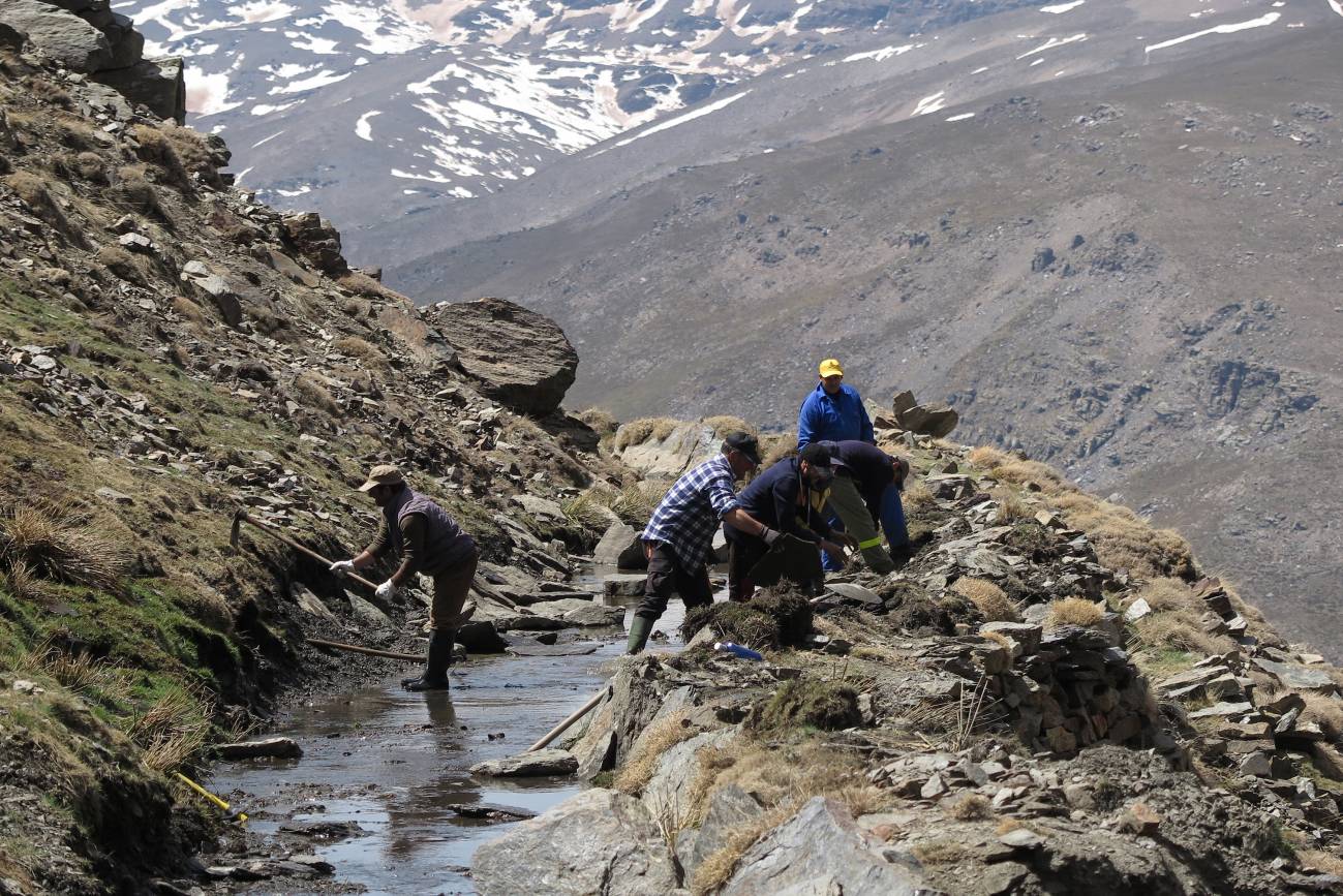 Los acequieros del S. XXI que siembran agua para adaptarse a la crisis climatica