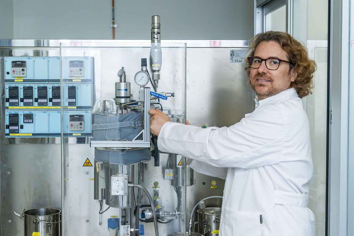 Francisco José Hernández, profesor titular de Ingeniería Química e investigador principal del estudio para la reducción de los nitratos / Foto: EP