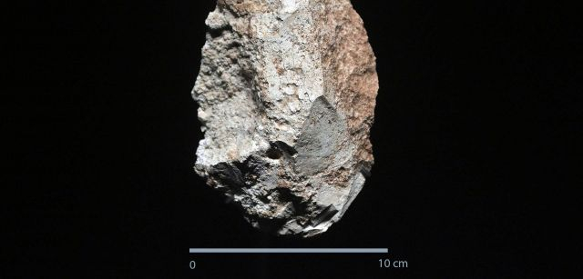 El bifaz Excálibur, de unos 430.000 años / Foto: Alfons Rodríguez