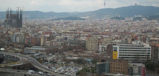 Vista de Barcelona, con la Sagrada Familia, su monumento más visitado, a la izquierda / Foto: EP