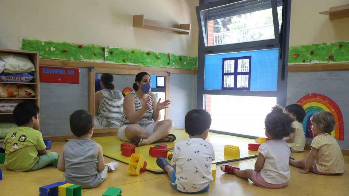 ¿Cuándo debemos hacer una prueba Covid a nuestros hijos pequeños? / Foto: EP