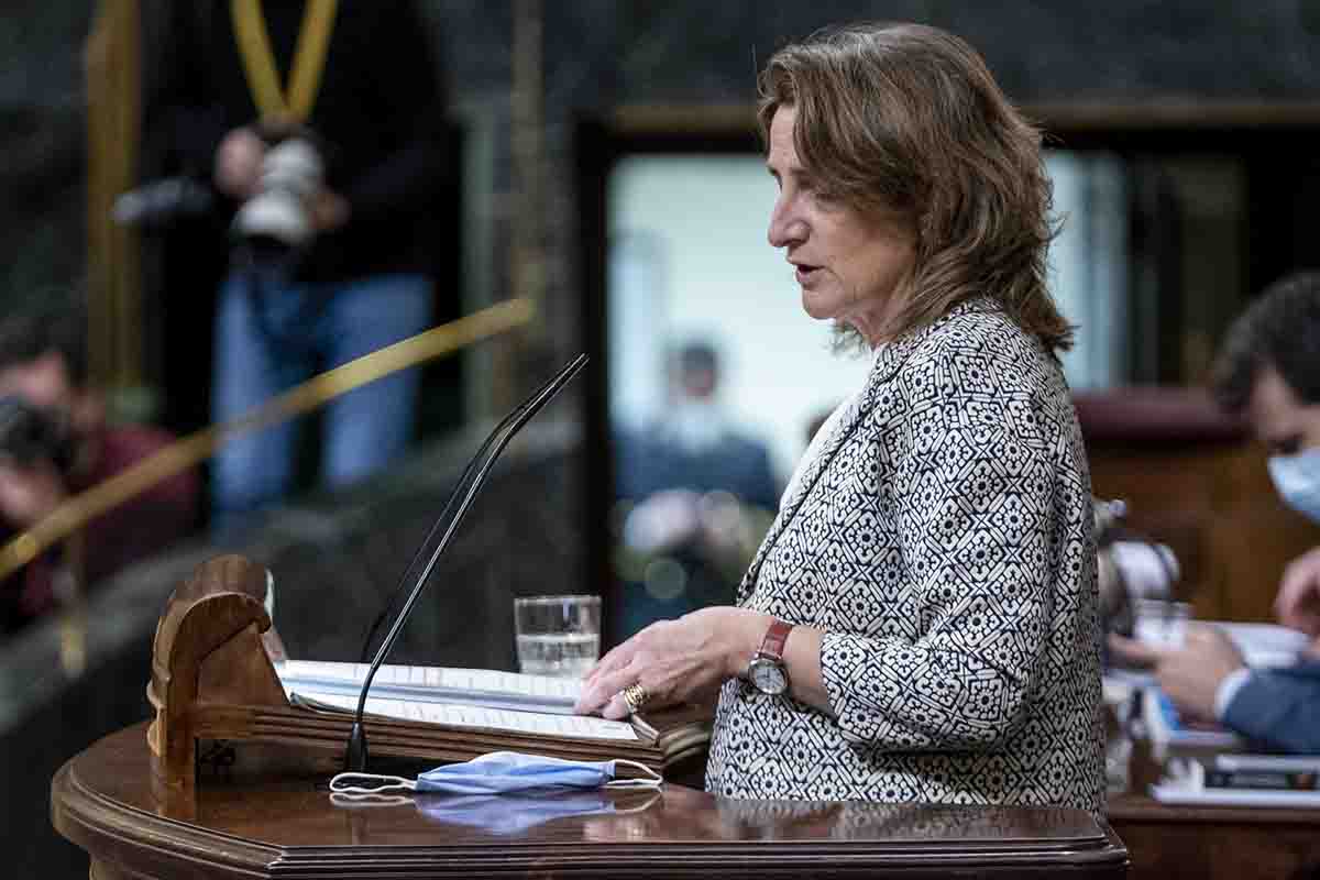 La vicepresidenta tercera y ministra para la Transición Ecológica y el Reto Demográfico, Teresa Ribera / Foto: A. Pérez Meca - EP