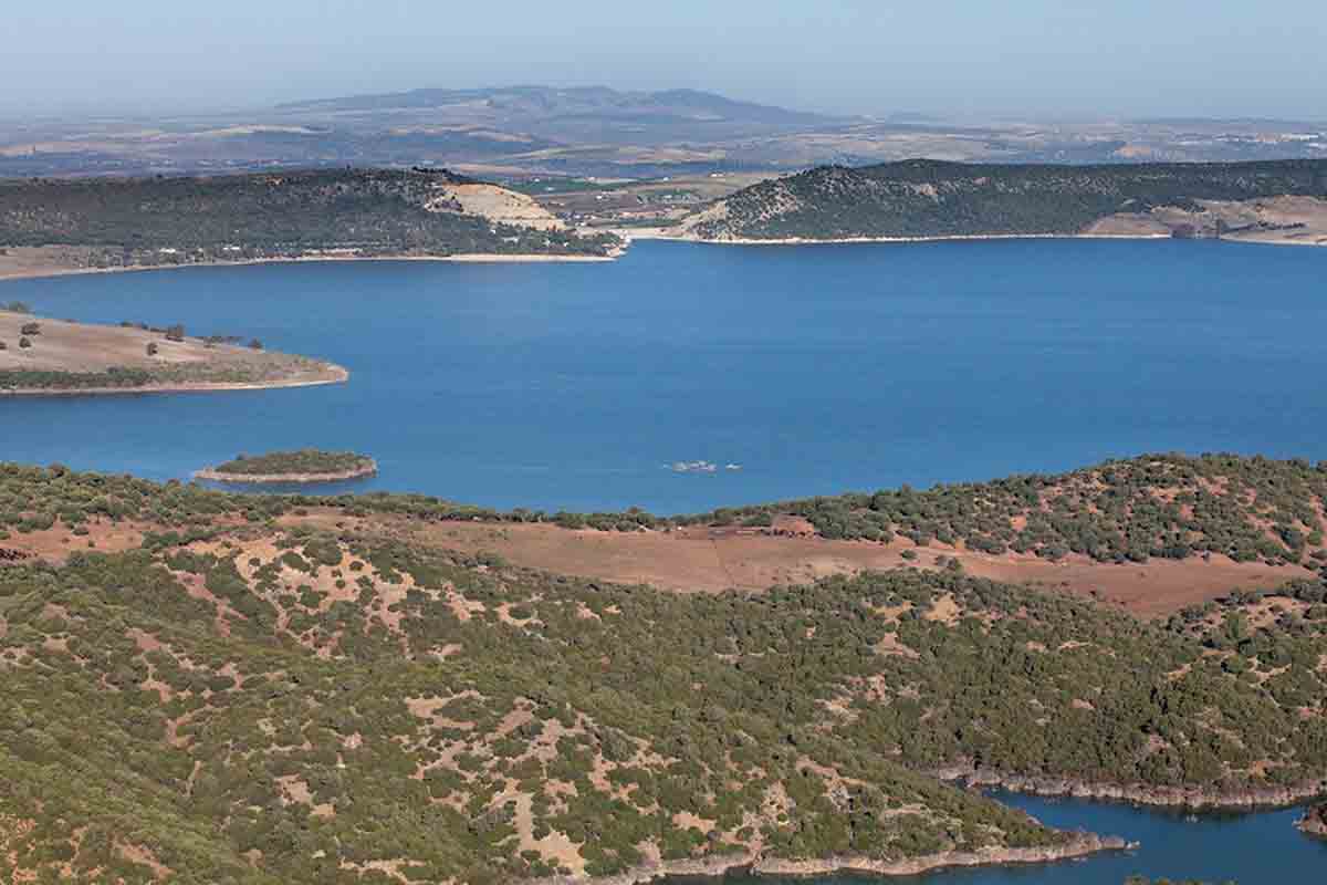 Alerta por sequía. Situación muy crítica de los embalses de la provincia de Cádiz (Andalucía). Embalse / Foto: EP