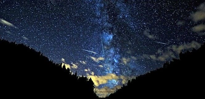 Cielo repleto de estrellas fugaces / Foto: NASA
