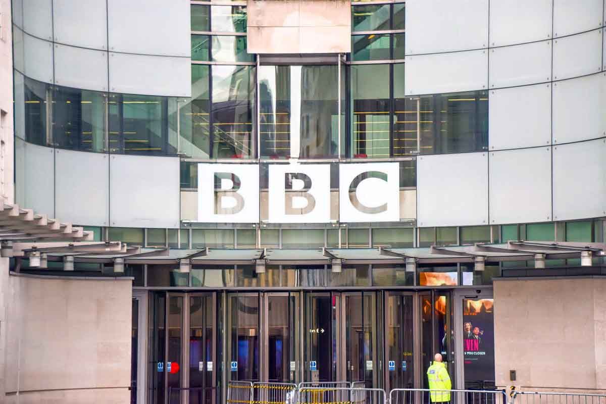Logo de la cadena en unas intalaciones de la BBC / Foto: EP