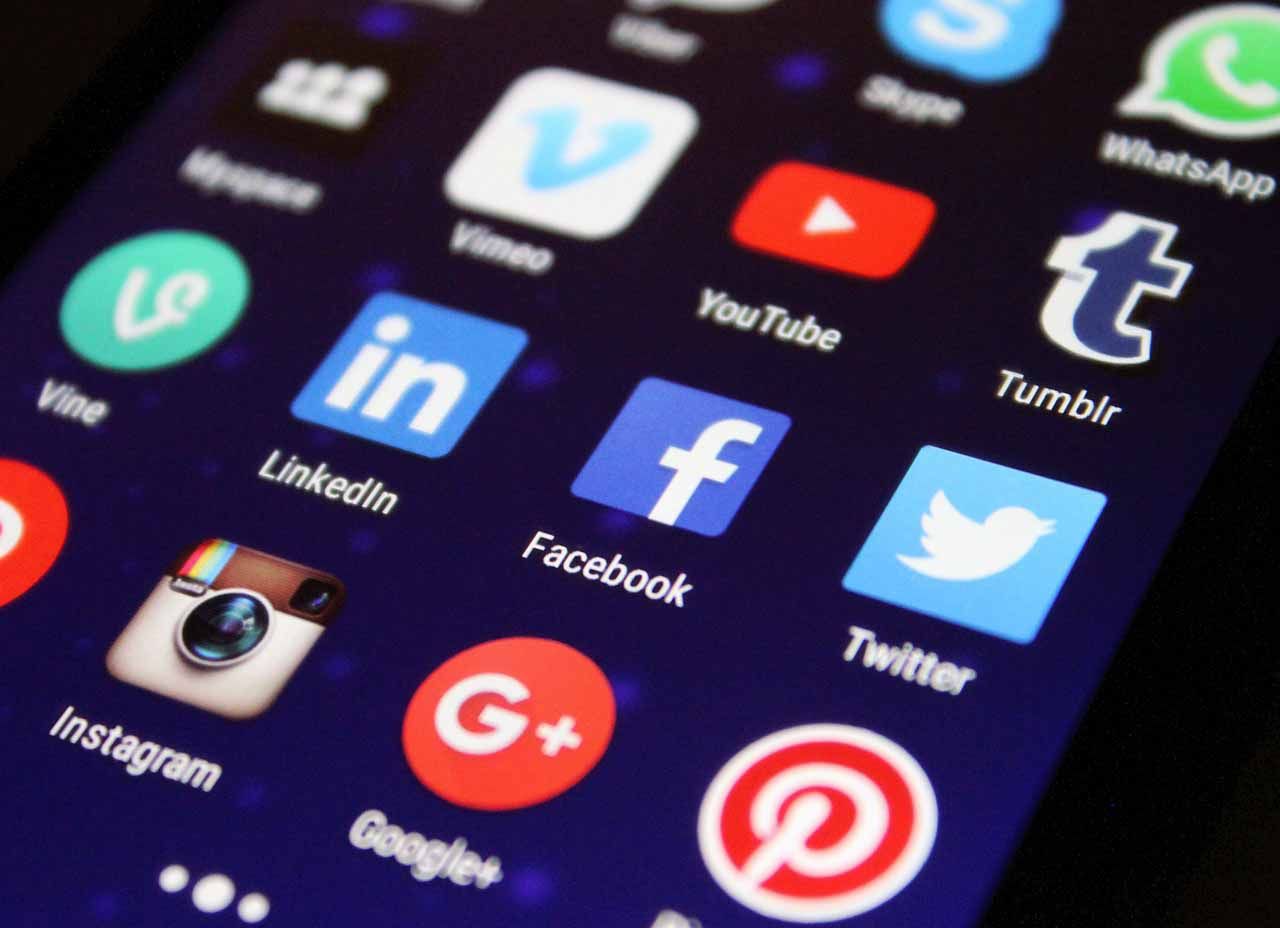 Iconos de redes sociales en unna pantalla de un teléfono móbil / Imagen: Pixabay Iconos de redes sociales en unna pantalla de un teléfono móbil / Imagen: Pixabay