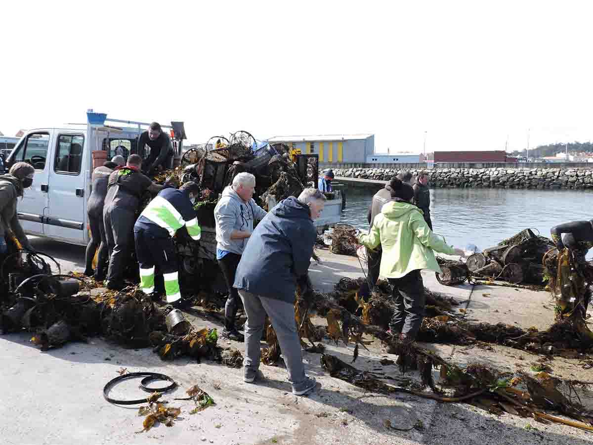 Voluntarios retiran más de una tonelada de residuos marinos / Foto: EP
