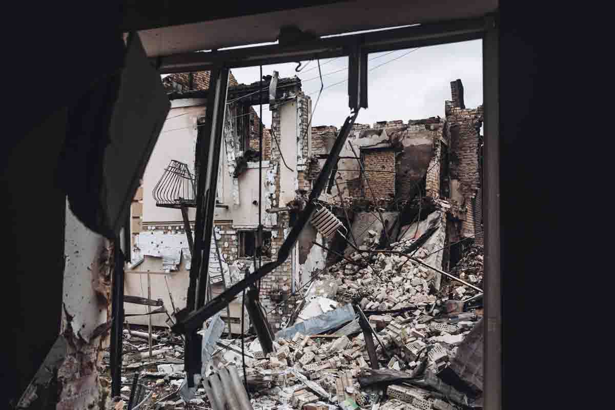 Una casa destruida por las bombas, a 5 de marzo de 2022, en Irpin (Ucrania) / Foto: EP