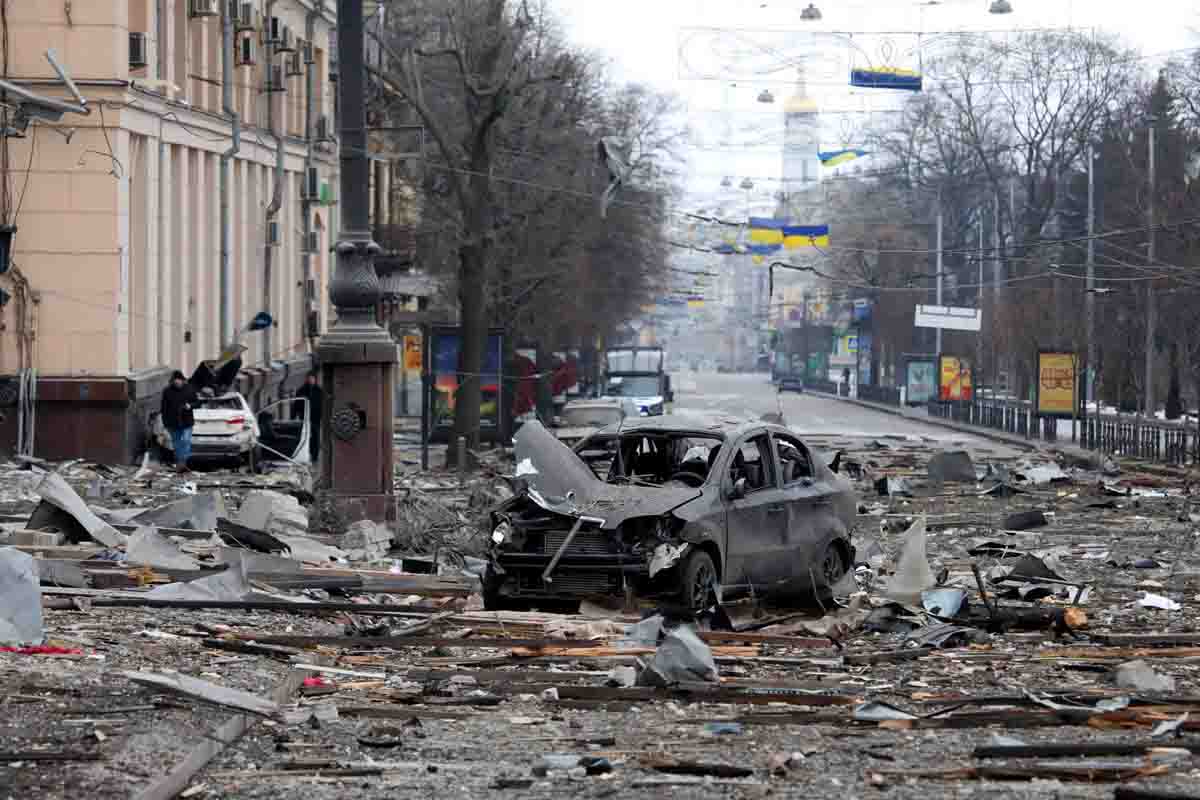 Las autoridades ucranianas aseguran que las tropas rusas han ocupado Trostianets, en la provincia de Sumy, y zonas de Jersón al inicio de la invasión