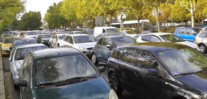 Aglomeración de vehículos en la ciudad de Madrid / Foto: EP