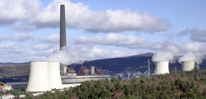 Central térmica de Puentes de García Rodríguez, La Coruña / Foto: Pepe do Couto - WMC