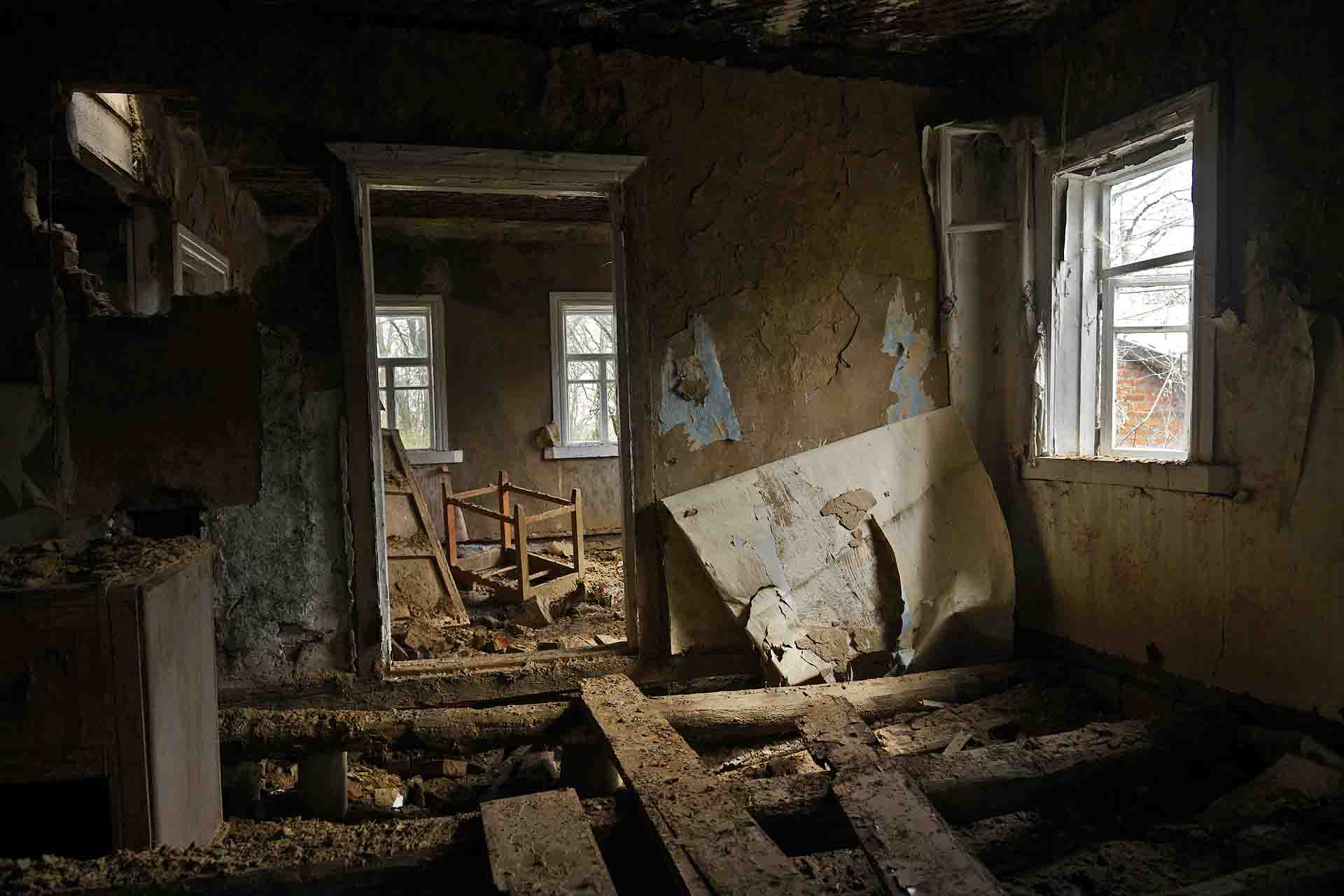 Casas enteras que con el tiempo y el pillaje se convirtieron en ruinas / Foto: Alfons Rodríguez
