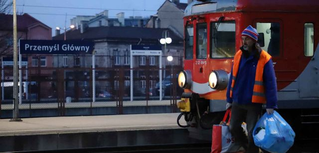 Vías del tren de la estación de Przemyśl donde llegan muchos de los refugiados procedentes de Ucrania hasta Polonia / Foto: FFM - EA