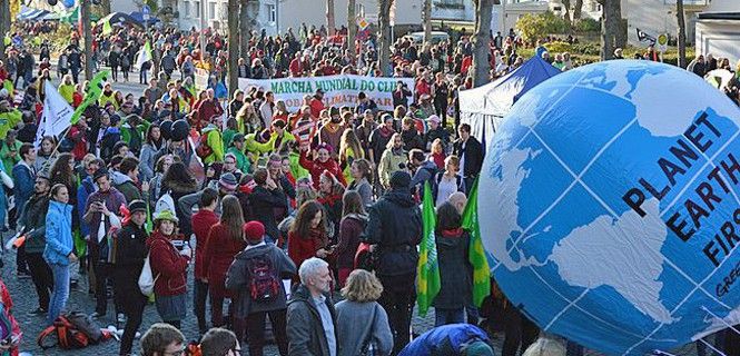 Manifestación en Bonn durante la cumbre climática / Foto: Spielvogel