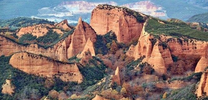 Antigua explotación minera de oro romana, Las Médulas (León). Destinos geoturísticos recomendados / Foto: ICOG