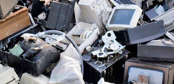 Desechos electrónicos amontonados / Foto: E-waste Monitor