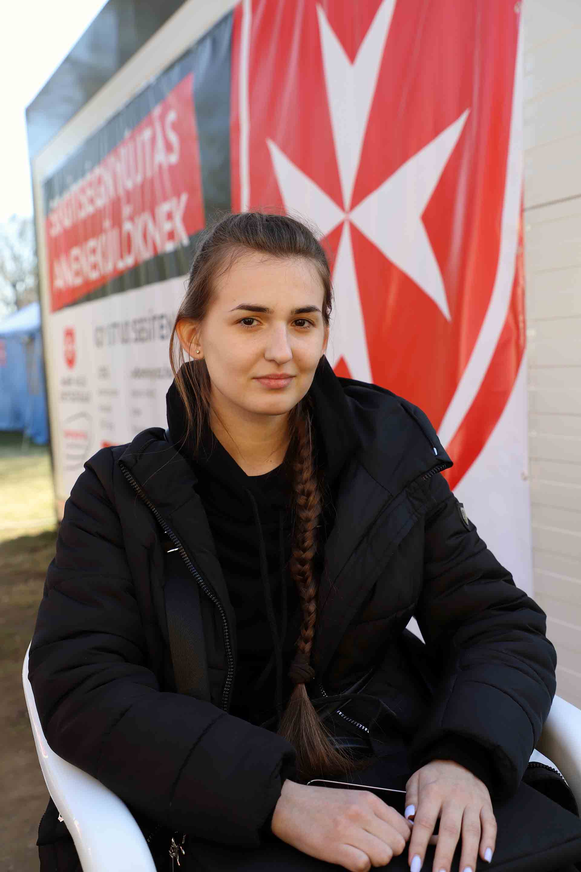 Nataliia, una joven refugiada de 20 años en el centro de asistencia de Beregsurány (Hungría), procedente de un bombardeo en Irpin (Ucrania) / Foto: FFM - EA