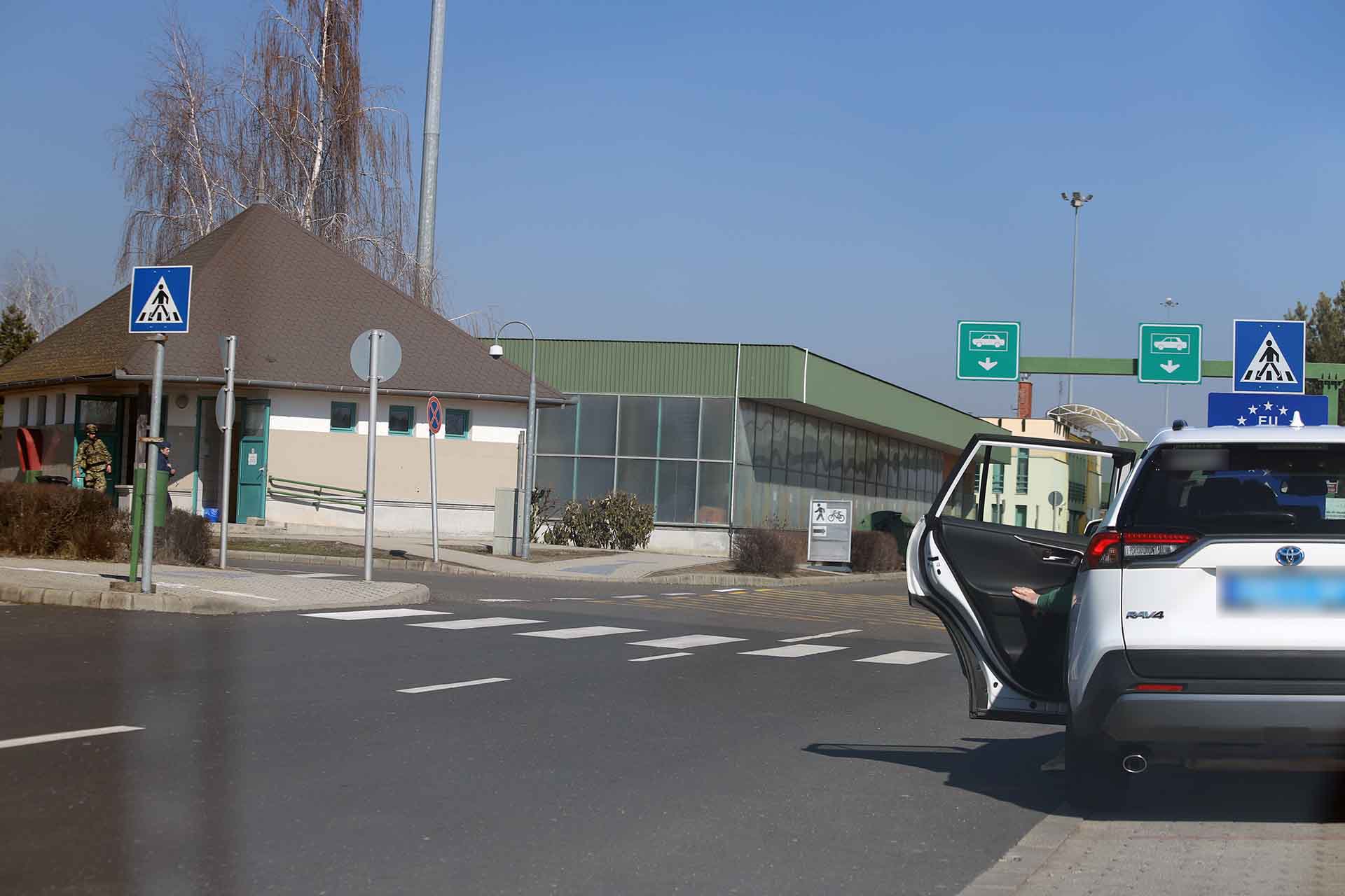 Barreras de la frontera de Hungría con Ucrania, en Beregsurány (Hungría) / Foto: FFM - EA