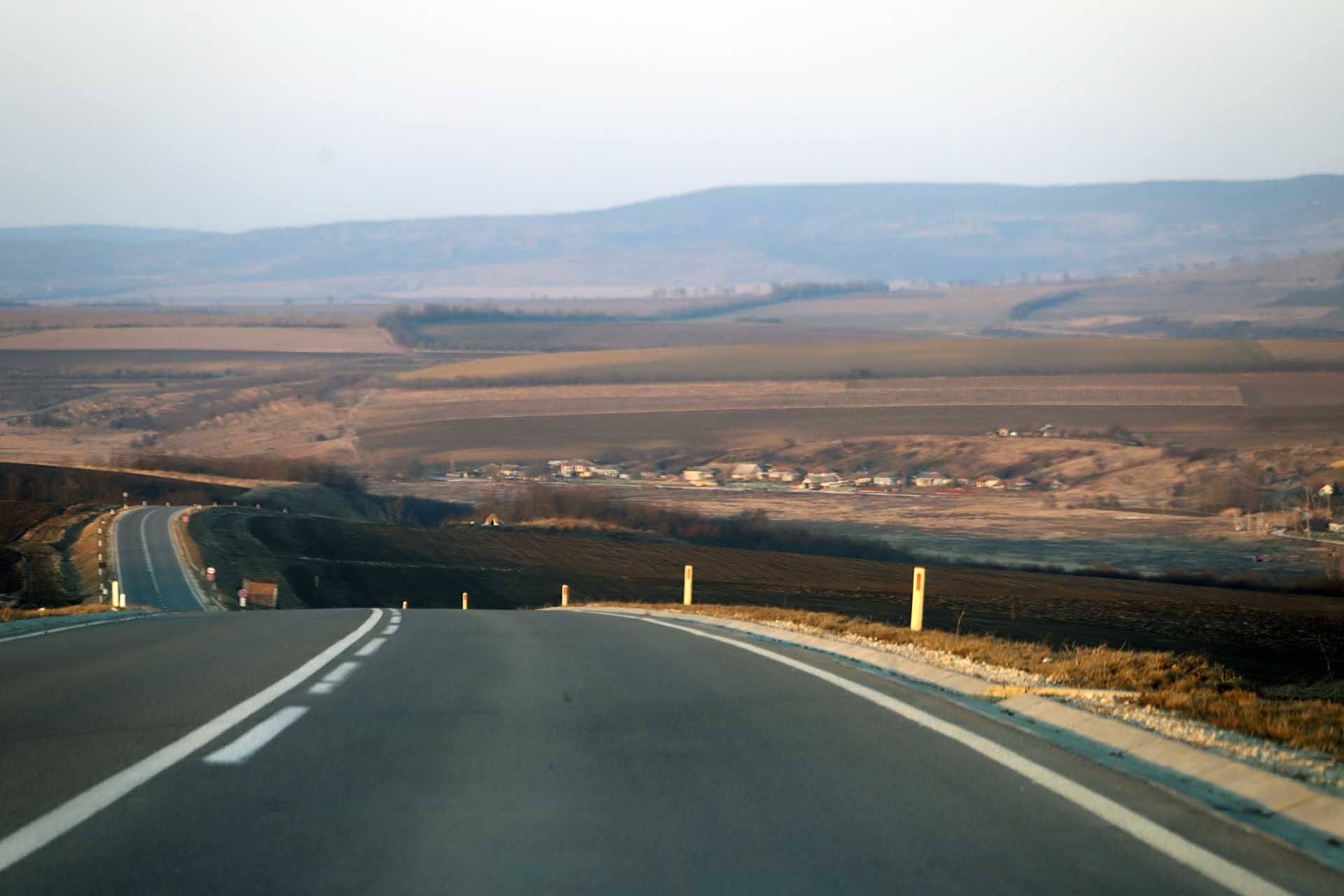 La carretera que lleva de la frontera de Rumania a Chisináu, capital de Moldavia  / Foto: FFM - EA