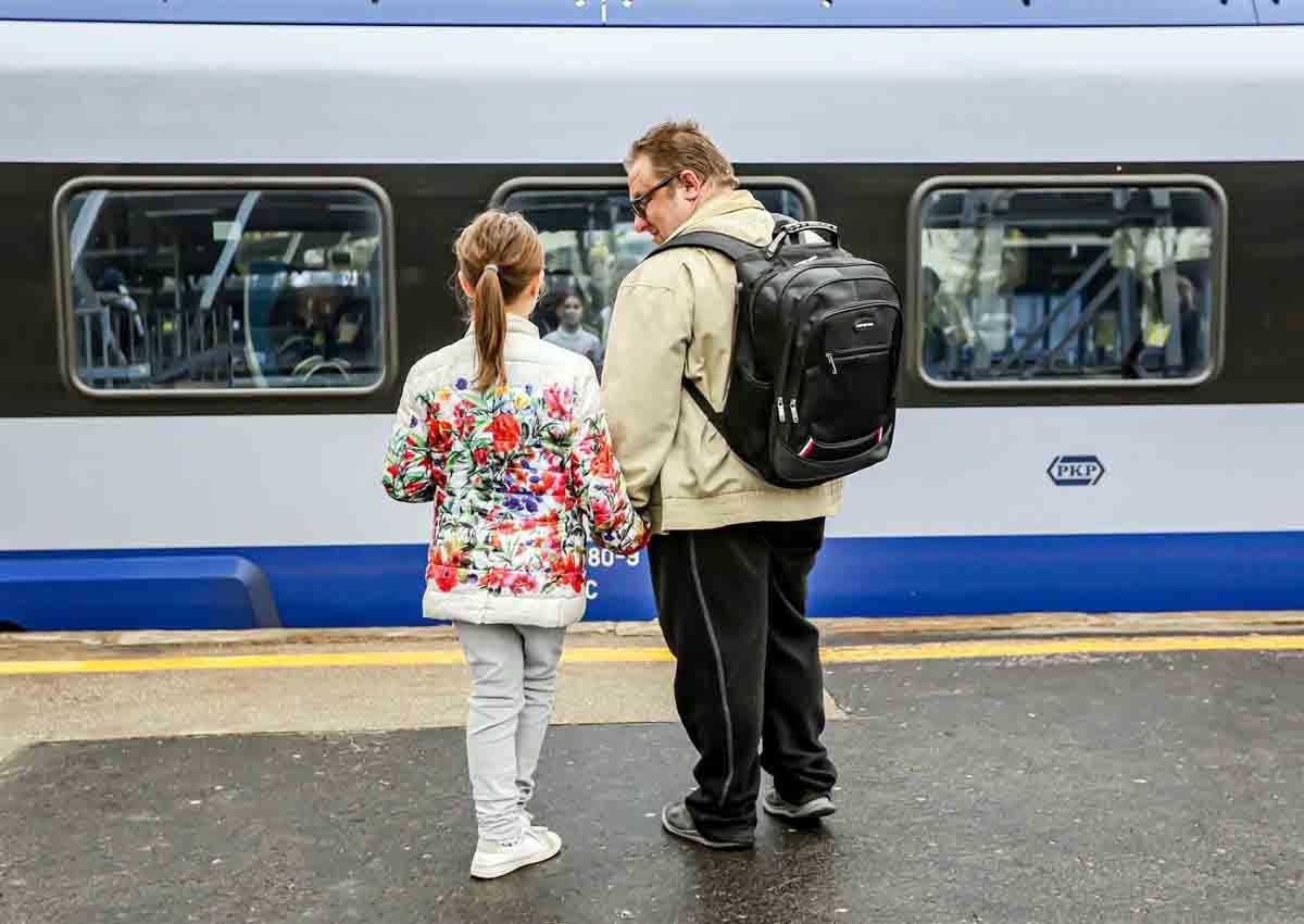 Refugiados ucranianos en la estación de tren de Varsovia / Foto: EP