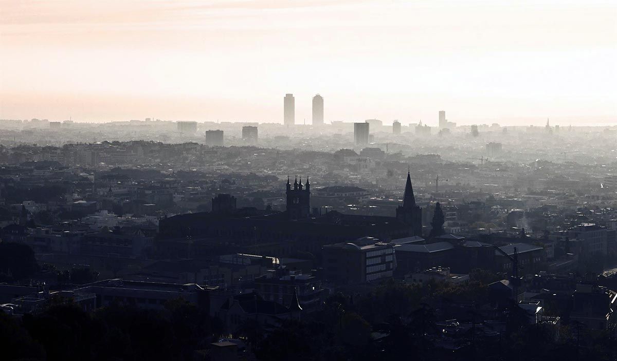  Ciudad de Barcelona. Efectos de la contaminación en la salud / Foto: Archivo - EP