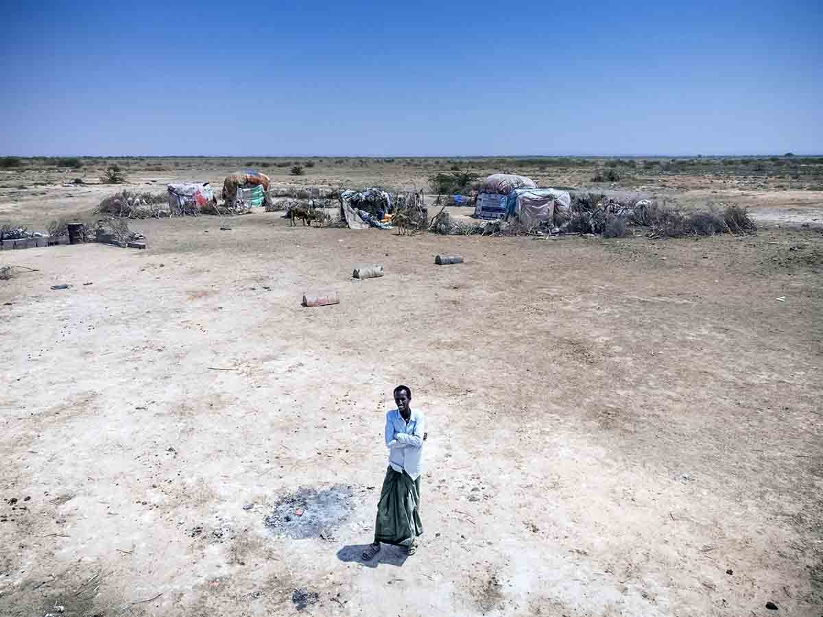 Un pastor afectado por la sequía en la región de Puntlandia, en el norte de Somalia. Fenómenos meteorológicos extremos / Foto: EP