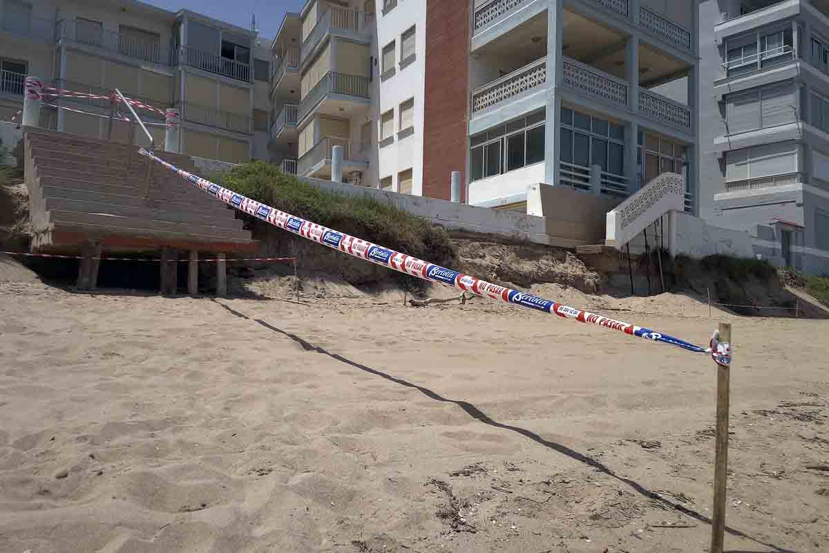 Área restringida de una zona de una playa de Tavernes de la Valldigna la región de La Safor (Valencia) / Foto: AGP