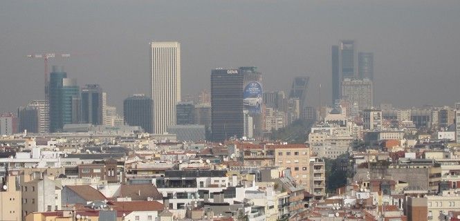 La polución atmosférica ocupa el aire en Madrid / Foto: EP - Archivo