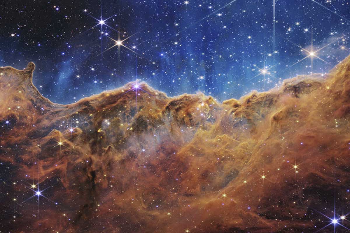 La Nebulosa Carina es una de las nebulosas más grandes y brillantes del cielo / Imagen: NASA