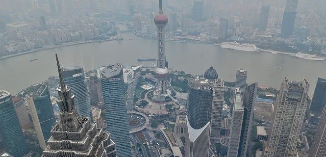 Vista de la contaminación en Shanghai, China / Foto: Moerschy