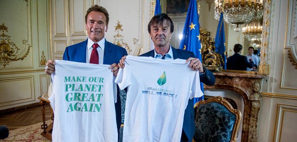 Hulot, posando con el ex gobernador de California Arnold Schwarzenegger / Foto:  N. Hulot