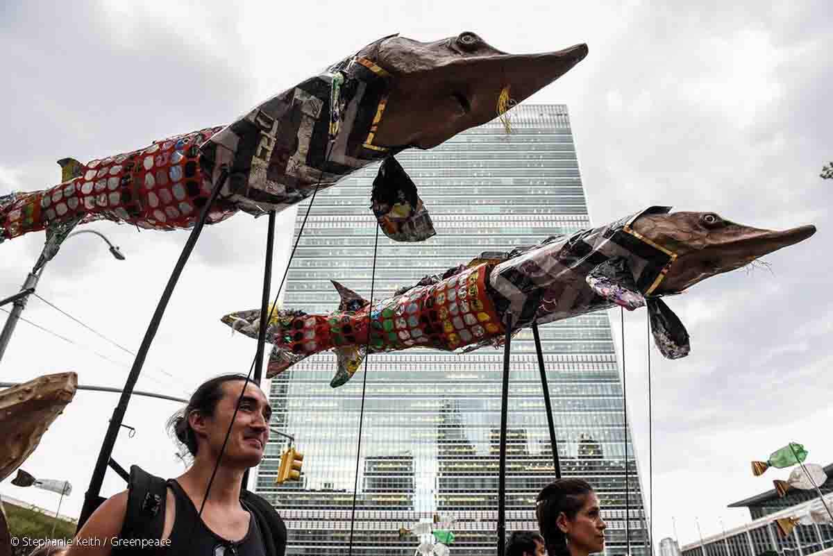 La gente protesta frente al edificio de las Naciones Unidas el 18 de agosto de 2022 en la ciudad de Nueva York / Foto: EP