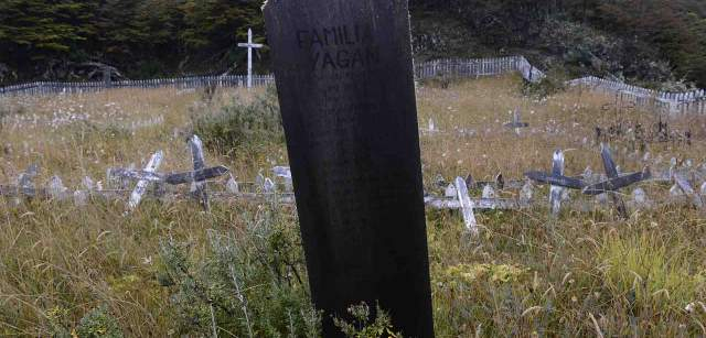 Cementerio de Cala Mejillones, donde residía la última comunidad yagán a principios del pasado siglo / Alfons Rodríguez