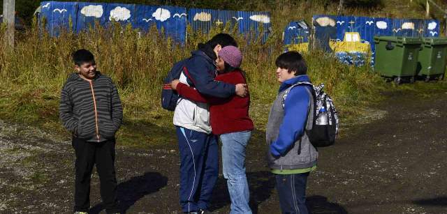 Miembros de la comunidad indígena de Villa Ukika, que reúne apenas a medio centenar de personas, la mayoría emparentados / Foto: Alfons Rodríguez