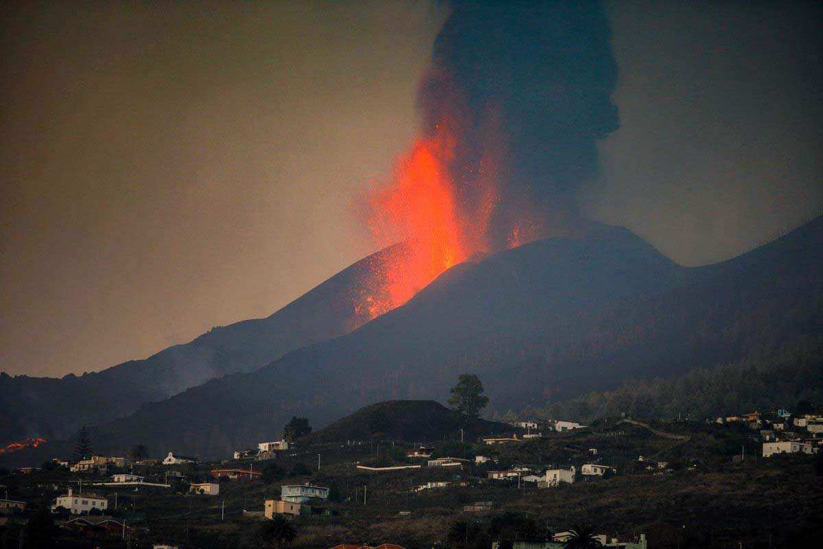 Erupción del volcán de La Palma, a 19 de septiembre de 2021, en El Paso, La Palma, Islas Canarias (España) / Foto: EP