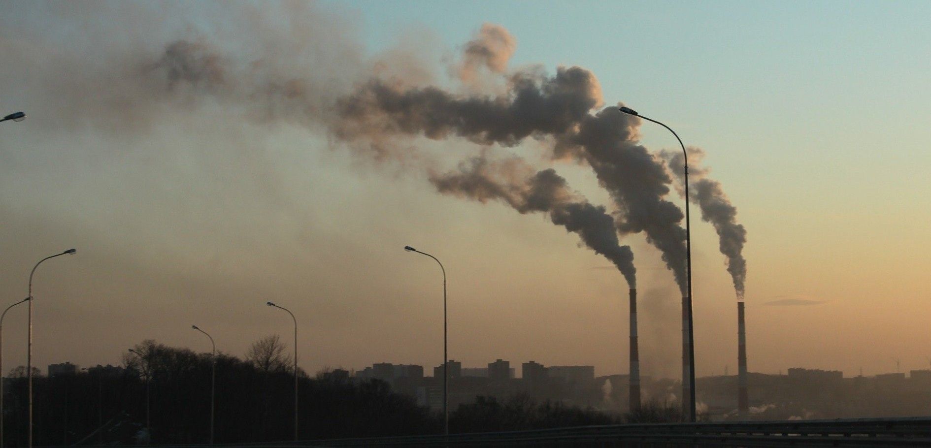 Las plamtas productoras de electricidad mediante quema de carbón o gas son las más contaminantes / Foto: CCO Public Domain